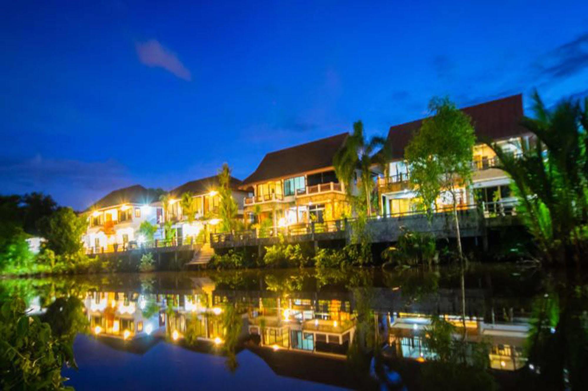 Baanrimnam Resort Trat Esterno foto